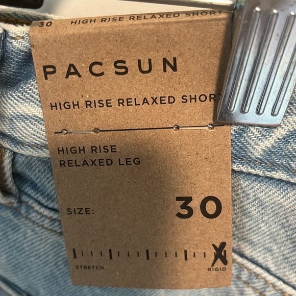 High Rise Relaxed Shorts - Picture 4 of 4